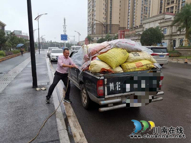 微信带货 泸州援藏干部为乡城县辣椒找销路(图2) 微信带货 泸州援藏干部为乡城县辣椒找销路(图2)
