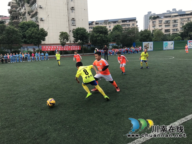 龙马潭区新民小学校园足球联赛开赛啦！(图1)