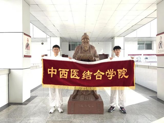 西南医科大学中西医结合学院召开新生见面会(图2)