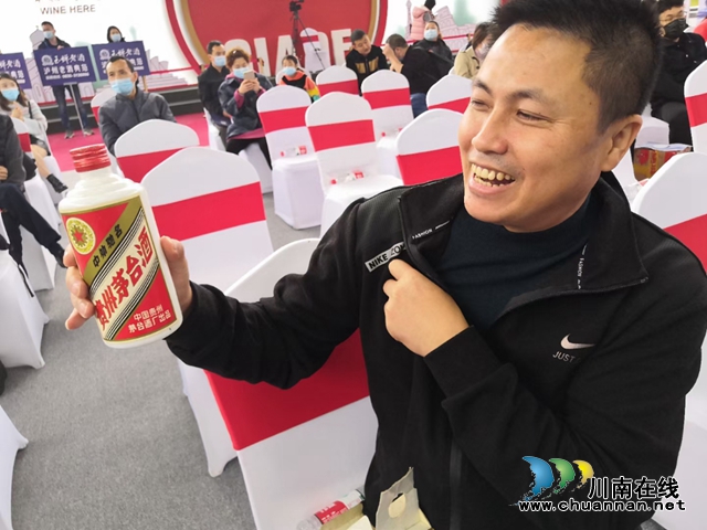 一瓶“不好喝”的老酒，让他热爱上了老酒事业！