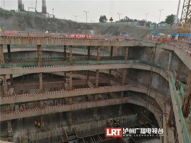 泸州长江二桥新进展！西连接线预计下月底具备通车条件(图1)
