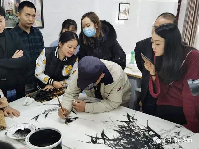 泸州市开展2020年美术骨干教师采风写生培训(图5) 泸州市开展2020年美术骨干教师采风写生培训(图5)