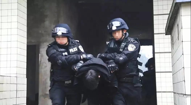 重磅发布!泸州公安查封冻结扣押涉黑资产超41亿元(图7) 重磅发布!泸州公安查封冻结扣押涉黑资产超41亿元(图7)