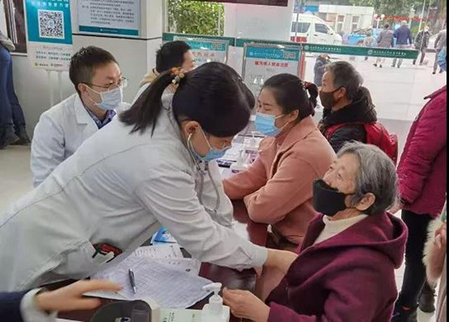 【警惕】球王马拉多纳突发心梗去世,其实还有更可怕的?(图3) 【警惕】球王马拉多纳突发心梗去世,其实还有更可怕的?(图3)