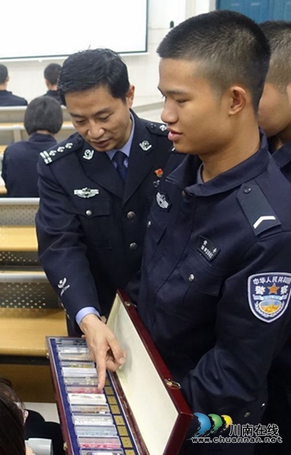 宣讲禁毒防艾 川警院警盾科普毒品危害(图3)