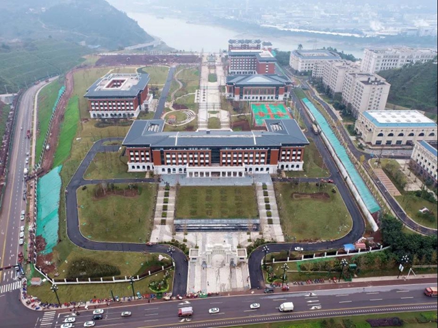 正式竣工！宜宾又新增一所大学！环境超美！(图1)