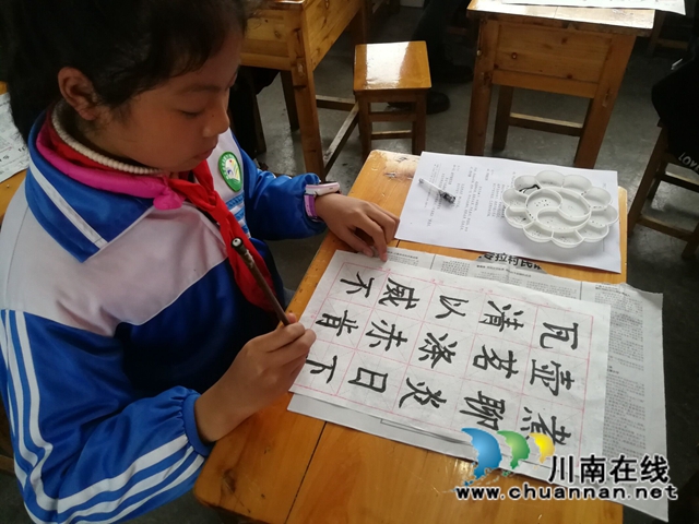 叙永东大街小学举办“升庵杯”书法比赛(图2)