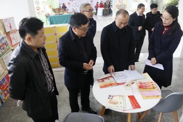 泸州市省级教育体制机制改革试点项目推进会在龙马潭区举行(图16) 泸州市省级教育体制机制改革试点项目推进会在龙马潭区举行(图16)