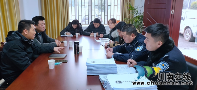 泸县县委政法委到云龙镇调研网格化工作(图1)