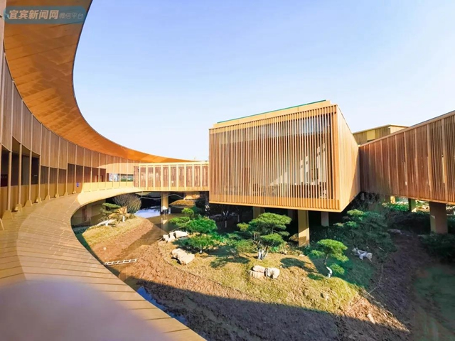震撼!宜宾翠屏山又一网红打卡地来了!巨大环形建筑、绝美栈道、360°观景台……(图2) 震撼!宜宾翠屏山又一网红打卡地来了!巨大环形建筑、绝美栈道、360°观景台……(图2)