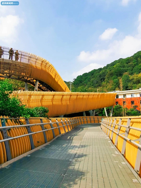 震撼!宜宾翠屏山又一网红打卡地来了!巨大环形建筑、绝美栈道、360°观景台……(图31) 震撼!宜宾翠屏山又一网红打卡地来了!巨大环形建筑、绝美栈道、360°观景台……(图31)