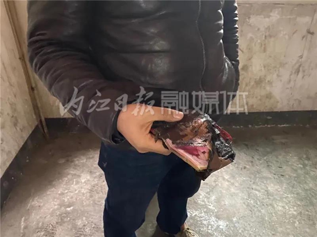 好险哪！火场中，内江消防员抢出万元现金(图4)