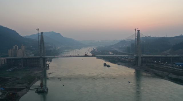 全国首创!宜宾盐坪坝长江大桥“鱼跃长江”造型很洋气!(图1) 全国首创!宜宾盐坪坝长江大桥“鱼跃长江”造型很洋气!(图1)