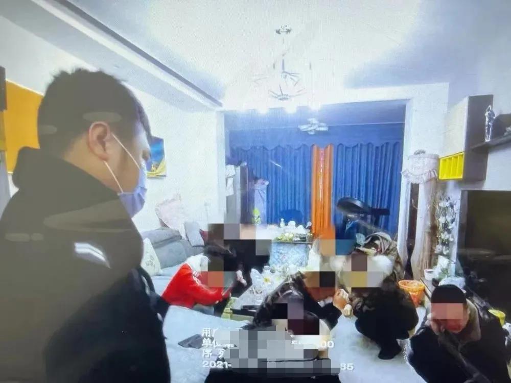 当场缴获20多万，抓了27人！宜宾警方捣毁一赌博窝点