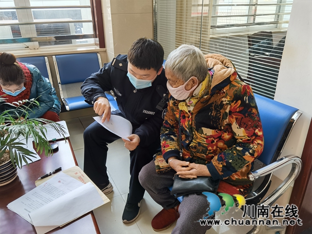 古蔺县法院:“司法大拜年”之赡养费到手,七旬老人安心过好年(图1) 古蔺县法院:“司法大拜年”之赡养费到手,七旬老人安心过好年(图1)