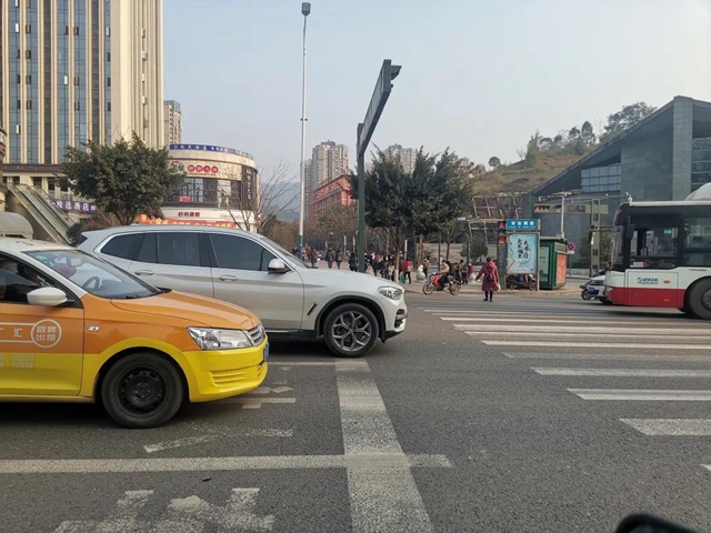 出租车春节不打表怎么办？宜宾发出通知……