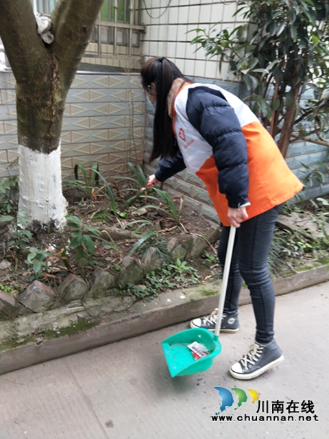 龙马潭区小市街道开展爱国卫生青年志愿服务活动(图4) 龙马潭区小市街道开展爱国卫生青年志愿服务活动(图4)