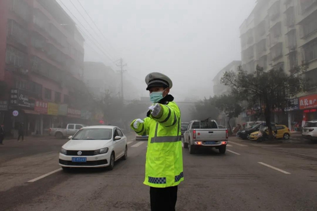 泸州交警：事故多发路段及易拥堵路段、时间、绕行建议(图1)