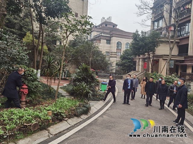 江阳区人大调研华阳街道疫情防控工作及节前安全工作(图1) 江阳区人大调研华阳街道疫情防控工作及节前安全工作(图1)