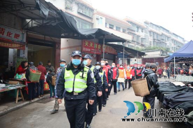 泸县云龙镇联合开展禁毒宣传“七进”活动