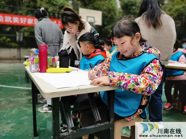 华阳街道开展邻里e家“做好垃圾分类，绘就美好家园”活动
