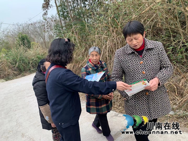 内江经开区靖民镇凉风社区：消防安全，'格格'当起知识宣传员