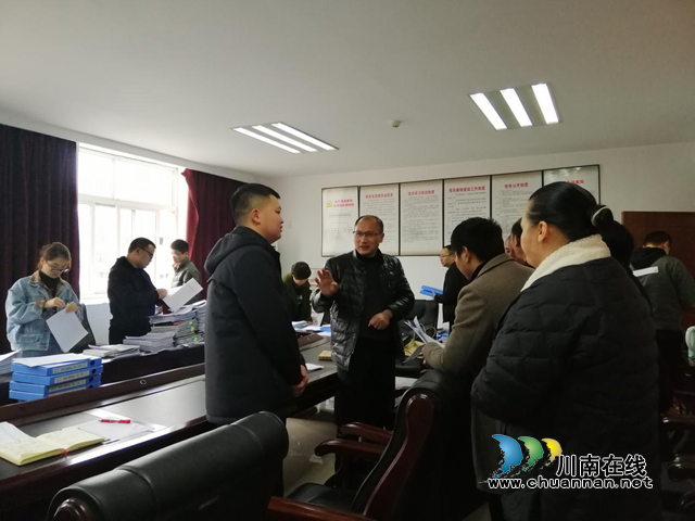 合江县档案局（馆）主动作为积极指导精准扶贫档案工作