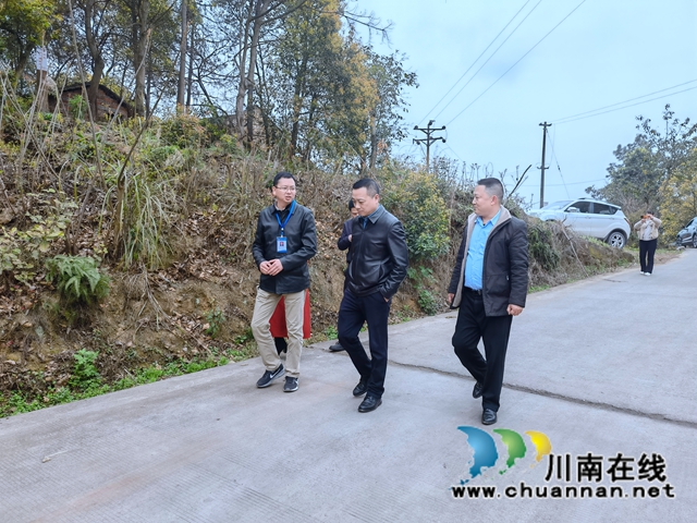 石磊到泸县立石镇检查森林防灭火工作