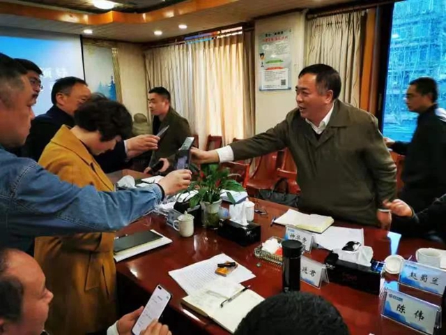  主席带头亮微信 | 泸州市总工会建立联系一线职工长效机制