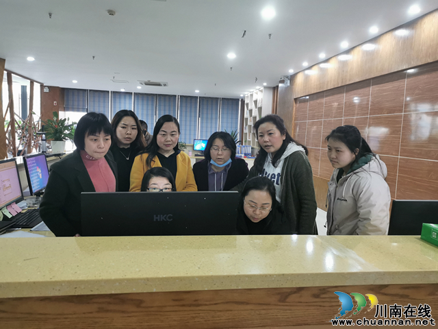 华阳街道开展四川一体化政务服务平台培训工作(图2)