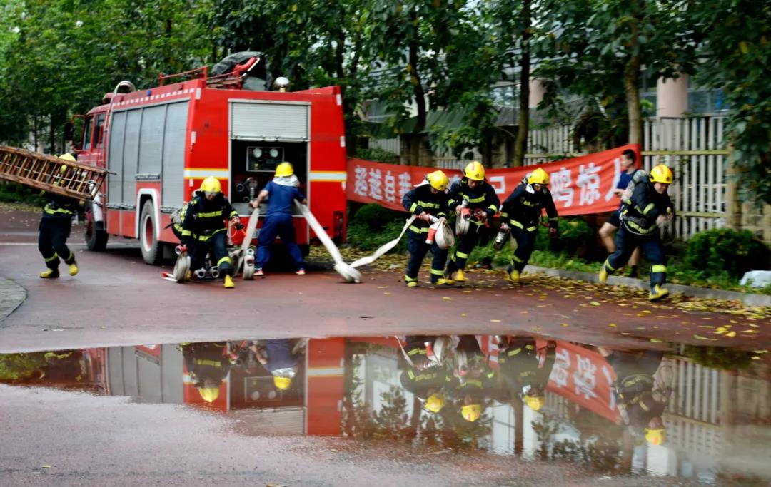 练兵备战谋打赢 泸州市江阳消防专职比武对抗集训队火热开训(图5) 练兵备战谋打赢 泸州市江阳消防专职比武对抗集训队火热开训(图5)