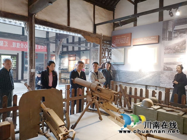 重温红色记忆，汲取精神力量！龙马潭区机关事务办党支部开展主题党日活动