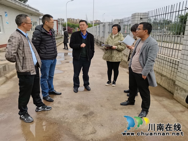 泸县住房城乡建设局总工程师邹鸿燕率队调研云龙镇“两项改革”成果