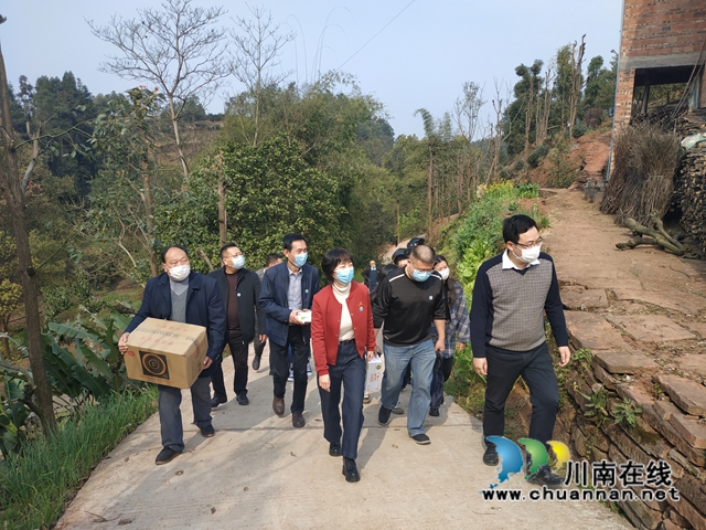 宜宾翠屏区:万企帮万村,助力村美民富产业旺(图4) 宜宾翠屏区:万企帮万村,助力村美民富产业旺(图4)