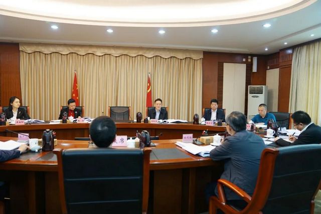 泸州：市委常委会专题学习《严格执行防止干预司法“三个规定”的工作意见》