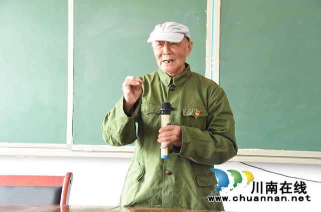 纳溪：老兵讲述战斗故事，红色记忆传承红色气质