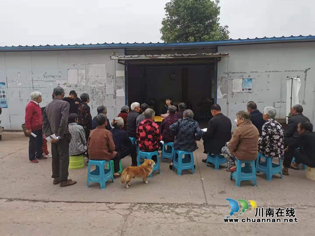 龙马潭区金龙镇：撤桶并点好处多，逐步引导细细说