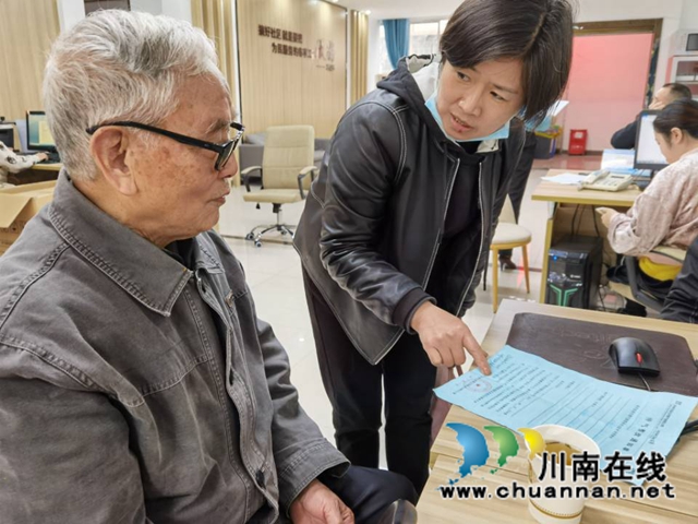 龙马潭区小市街道上大街社区积极为居民排忧解难