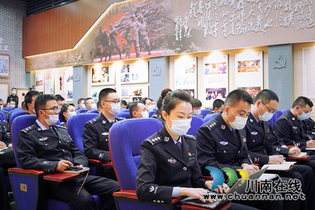 四川警察学院警务硕士研究生：浪花只为扬帆者绽放