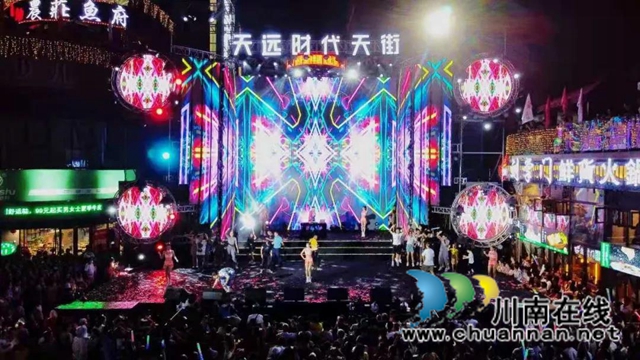 5吨小龙虾免费吃!天远时代天街第二届小龙虾文化节提前约上!(图2) 5吨小龙虾免费吃!天远时代天街第二届小龙虾文化节提前约上!(图2)