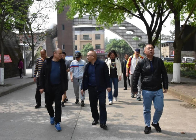 四川省水上运动学校考察调研泸县九中水上运动项目(图3) 四川省水上运动学校考察调研泸县九中水上运动项目(图3)