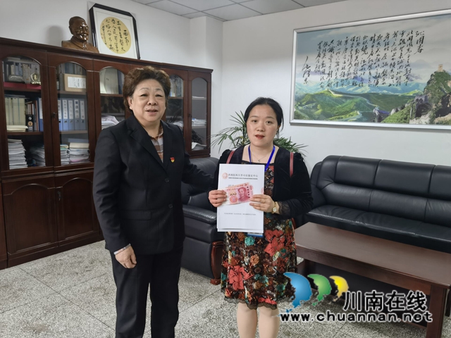 龙马潭区小市街道回龙湾社区积极帮助居民解决困难