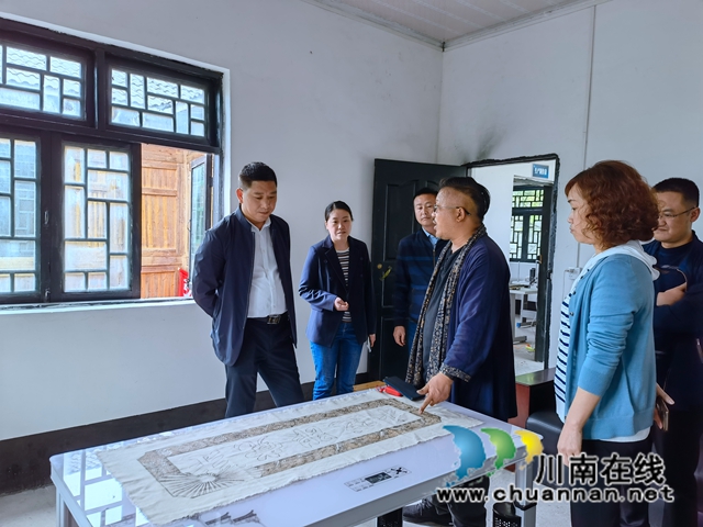古蔺县委统战部调研箭竹苗族乡民族团结进步工作
