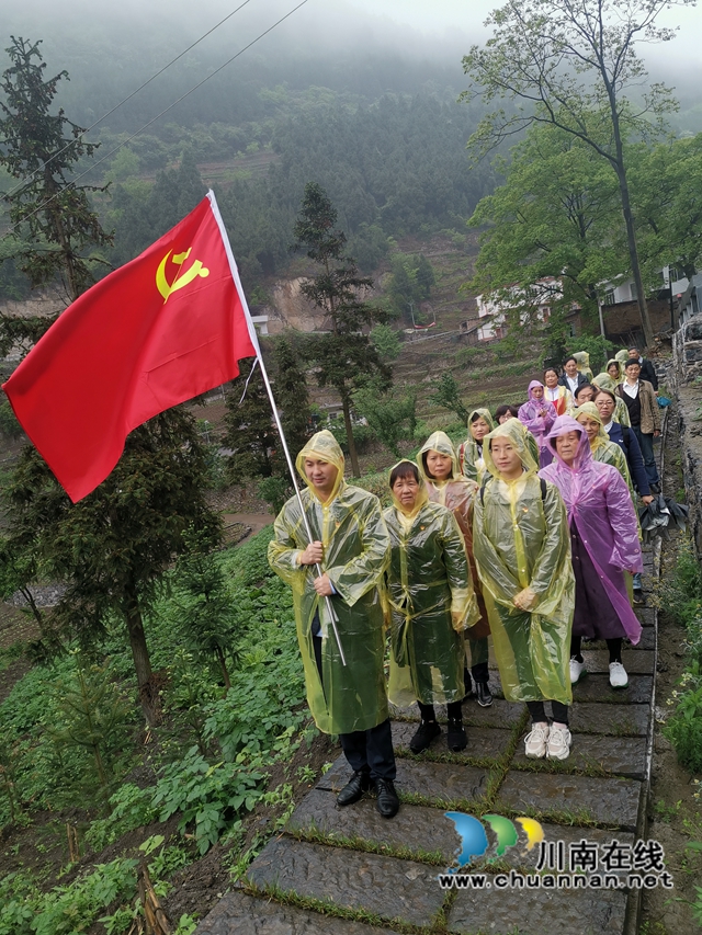 龙马潭区红星街道：探寻红色足迹，传承红色基因，让党史学习教育走实更走心