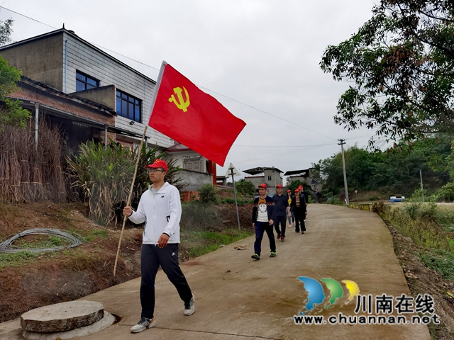 插秧支农保农时！泸县罗桥小学开展党史学习实践活动