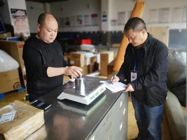 食品安不安全？加油机准不准？游乐设备能不能坐？节前，泸州市场监管人员替您查了！(图15)