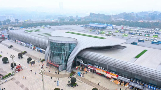“五一”假期泸州共运送旅客378.9万人次(图1) “五一”假期泸州共运送旅客378.9万人次(图1)