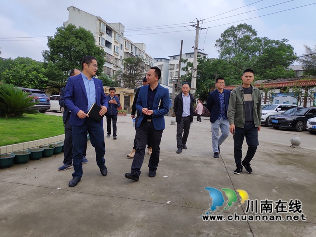 泸县教育和体育局到百和镇调研德育和安全工作