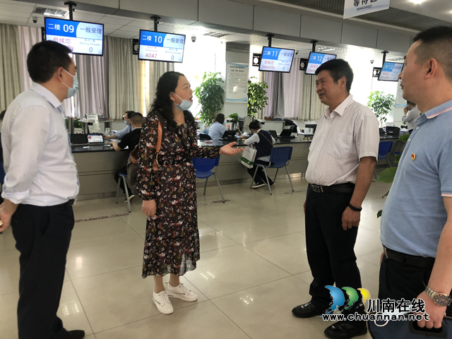 泸州市自然资源和规划局到不动产登记中心检查党史学习教育工作