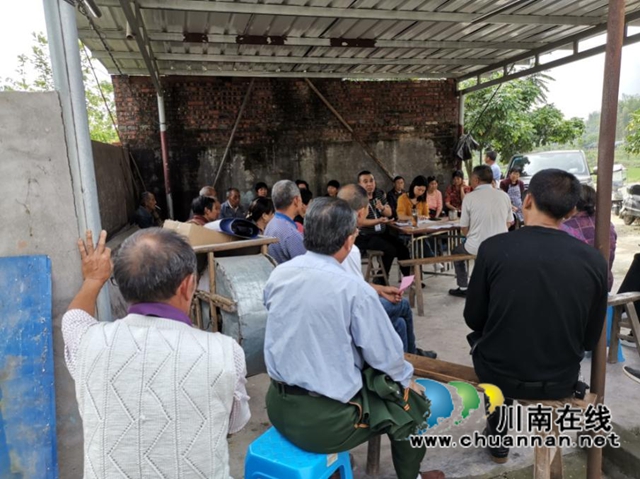 “忆党史 我心中的泸州”，泸县云龙镇召开心得交流院坝会